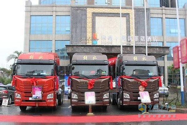 解放JH6室外展車(chē)