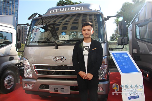 現場(chǎng)試駕用戶(hù)