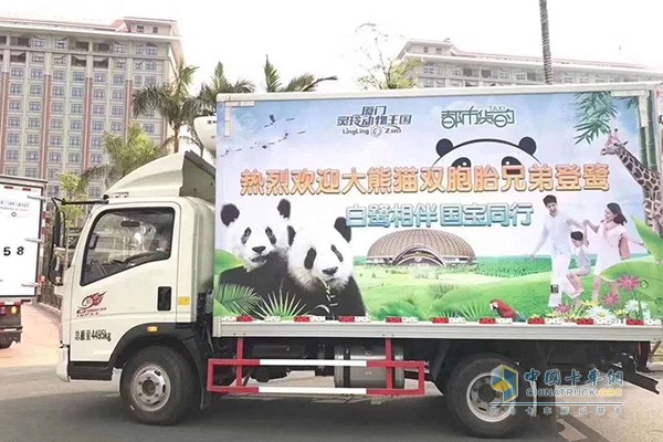 重汽HOWO輕卡有效避免顛簸和搖晃，“國寶運輸車(chē)”實(shí)力擔當