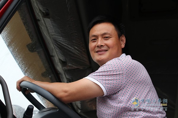 對大運重卡有了信心，吳傳欣打算再添購大運重卡，組建大運車(chē)隊