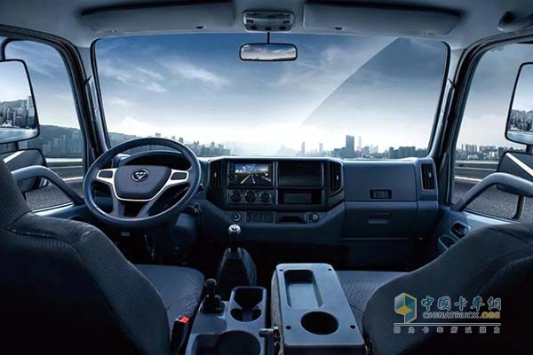 福田時(shí)代M3內飾舒適