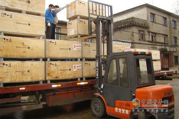 貨車(chē)只允許在0-6點(diǎn)進(jìn)鄭州商圈卸貨