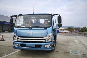 上汽躍進(jìn)新品發(fā)布暨智能選配器上線(xiàn)儀式