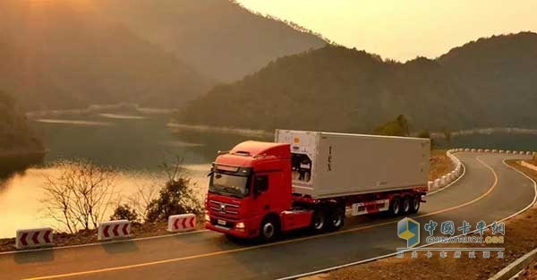 徐工重卡牽引車(chē)