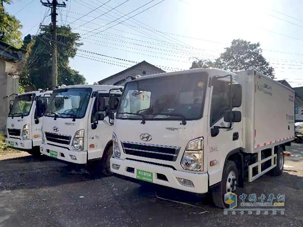 四川現代盛圖地下室冷藏車(chē)