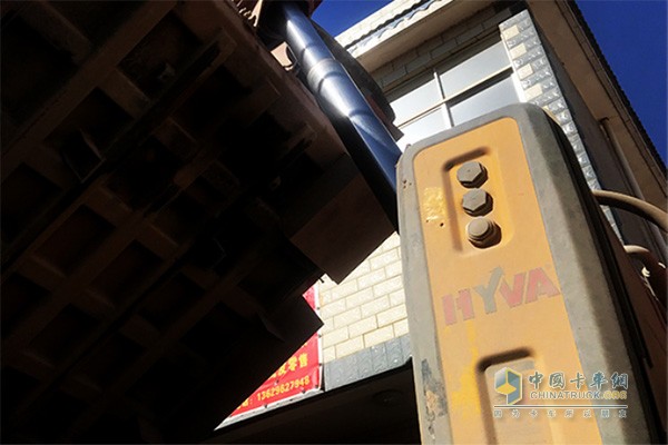 解放J6P自卸車(chē)可靠性高