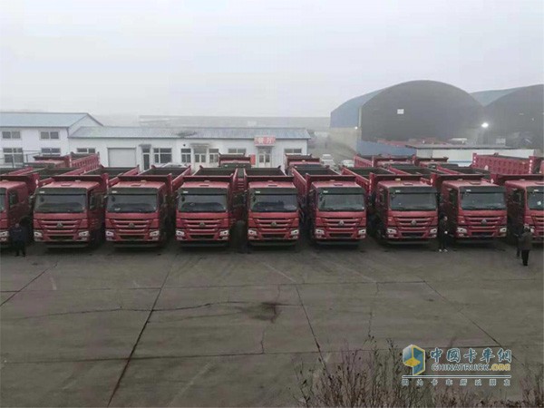 唐山汽車(chē)五隊的重汽豪沃