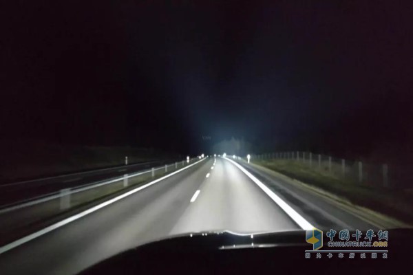 夜間行車(chē)