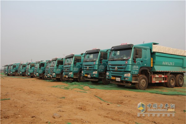 濟南浩特元辰建設工程有限公司的渣土車(chē)