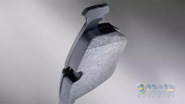 可目測剎車(chē)片厚度