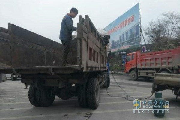 改型超載貨車(chē)