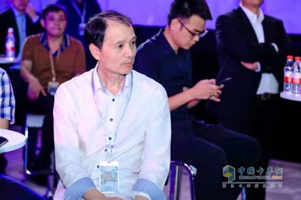 浙江永紅物流有限公司董事長(cháng)吳勇亭代表曼恩用戶(hù)發(fā)言