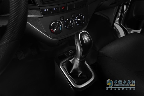 開(kāi)瑞優(yōu)勁T70L/T72L動(dòng)力強勁