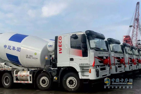 紅巖瑞江攪拌車(chē)