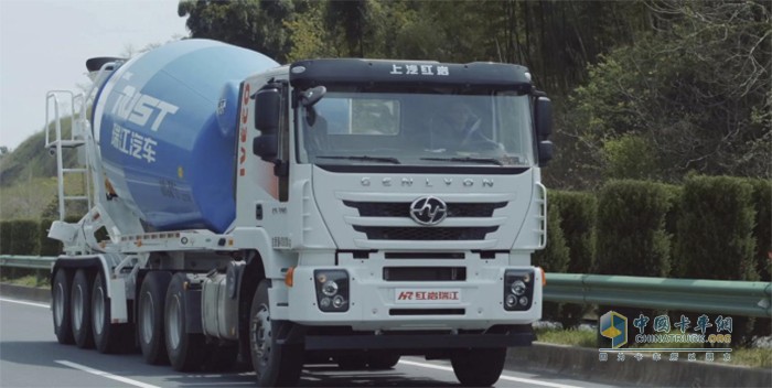 多拉多賺的攪拌半掛車(chē)