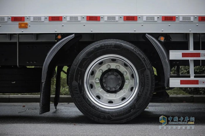 米其林在安全、省油、長(cháng)里程和智能管理方面表現卓著(zhù)