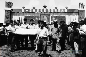 回憶解放7代卡車(chē)經(jīng)典 見(jiàn)證解放研發(fā)70年不忘初心 