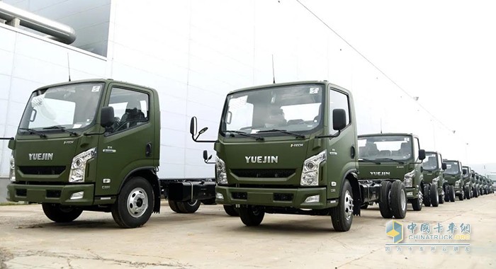 上汽輕卡軍車(chē)積極投身三軍建設