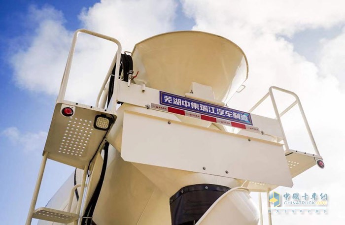 紅巖瑞江攪拌車(chē)