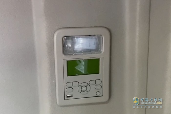 紅巖杰豹H6載貨車(chē)