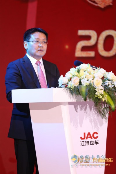 江汽集團公司副總經(jīng)濟師、江淮輕型商用車(chē)營(yíng)銷(xiāo)公司總經(jīng)理 張先華