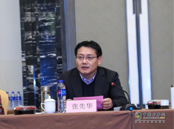 安徽江淮汽車(chē)集團股份有限公司副總經(jīng)濟師，輕型商用車(chē)營(yíng)銷(xiāo)公司黨委書(shū)記、總經(jīng)理張先華致歡迎辭