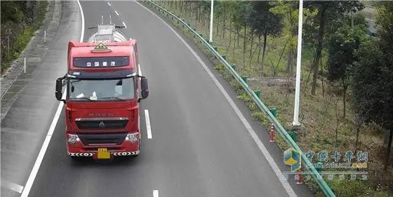 載貨車(chē) ?；愤\輸