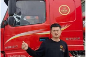 高效可靠 張老板對大運重卡“一見(jiàn)鐘情”