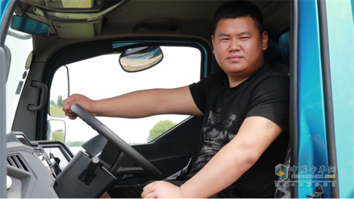 飛碟汽車(chē) W5輕卡