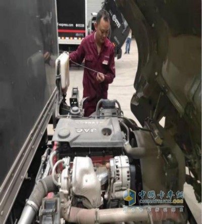 大理江淮服務(wù)站確保物資被順利送到災區