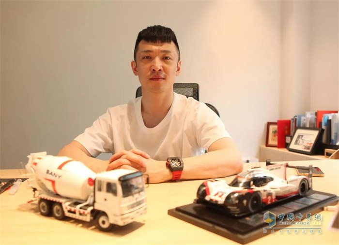 南通大明混凝土有限公司執行董事包金龍