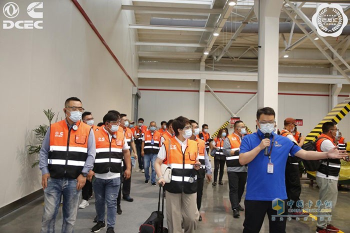 東風(fēng)康明斯,發(fā)動(dòng)機