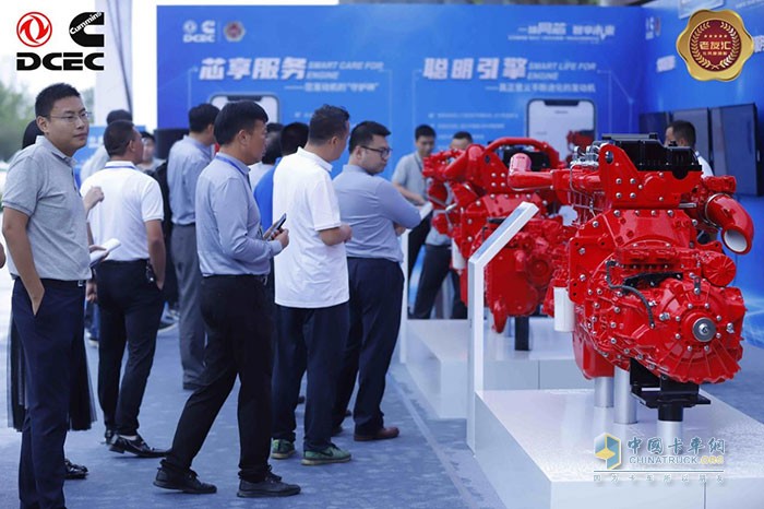 東風(fēng)康明斯,發(fā)動(dòng)機