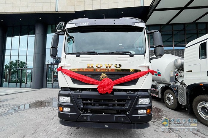 重汽豪沃,豪沃TX智聯(lián)攪拌車(chē)