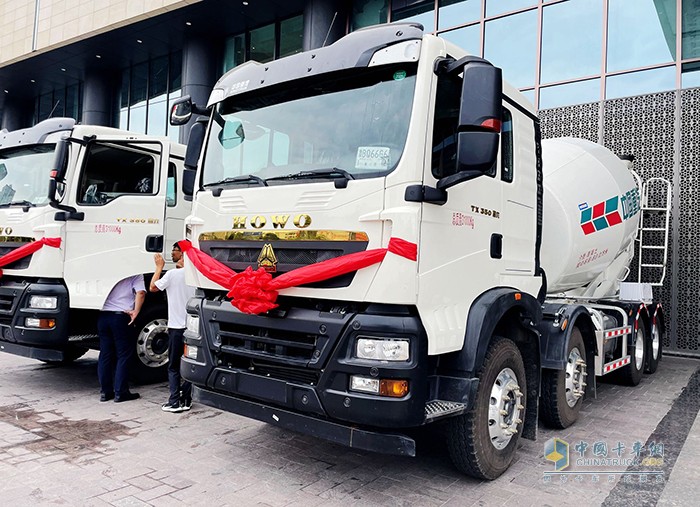 重汽豪沃,豪沃TX智聯(lián)攪拌車(chē)