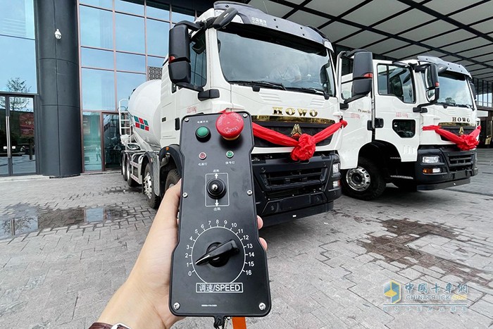 重汽豪沃,豪沃TX智聯(lián)攪拌車(chē)