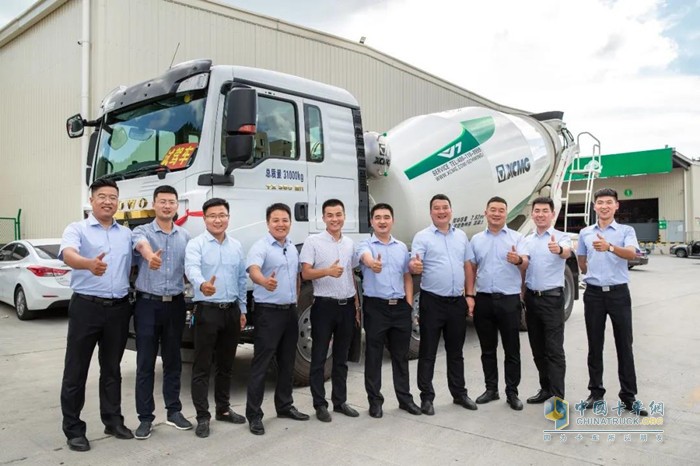 中國重汽全面開(kāi)啟國內混凝土攪拌車(chē)智聯(lián)控制新時(shí)代