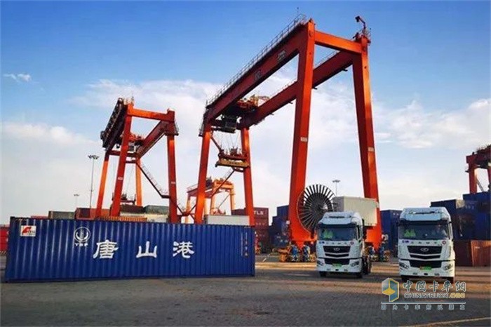 華菱新能源牽引車(chē)