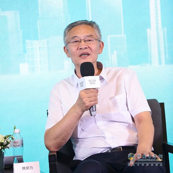 魏安力 工信部甲醇汽車(chē)推廣應用專(zhuān)家指導委員會(huì )秘書(shū)長(cháng)