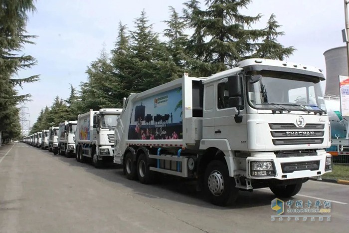 當凌宇“白色紳士”遇上拉丁“熱舞女郎”，跨海之旅掀起異域風(fēng)情！