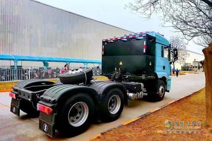 為客戶(hù)提供一體化解決方案 陜汽強勢布局新能源重卡