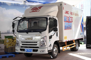 高效、安全、經(jīng)濟 江鈴凱威藍鯨酒水版在青島成功上市