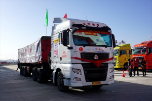 遠離假期綜合癥，中國重汽汕德卡燃氣車(chē)：你的賺錢(qián)“多面手”