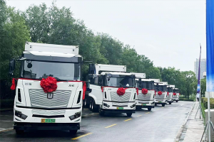 打造零碳港口新標桿 遠程X7E純電牽引車(chē)批量交付常熟港客戶(hù)