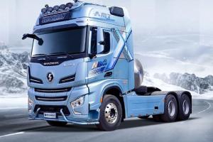 陜汽德龍X6000旗艦版16NG 4.0，地表最強動(dòng)力燃氣牽引車(chē)，跑的快，負荷低，響應快！