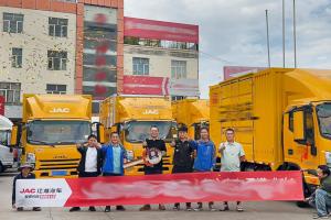 江淮1卡帥鈴百臺大單陸續交付，為西南運輸提效