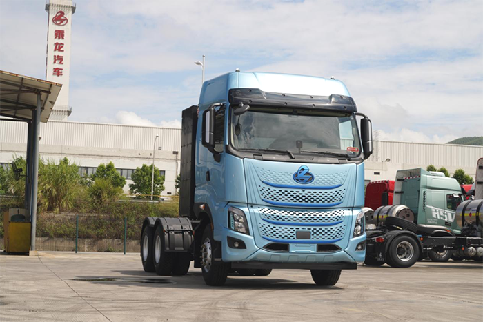 600度超大電量！這臺乘龍純電牽引車(chē)讓卡友告別續航焦慮