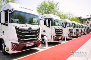 歐曼星翼純電牽引車(chē)引領(lǐng)中原物流行業(yè)綠色革命