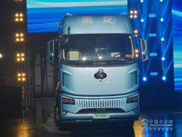 東風(fēng)柳汽乘龍翼威5新能源重卡引領(lǐng)物流新紀元