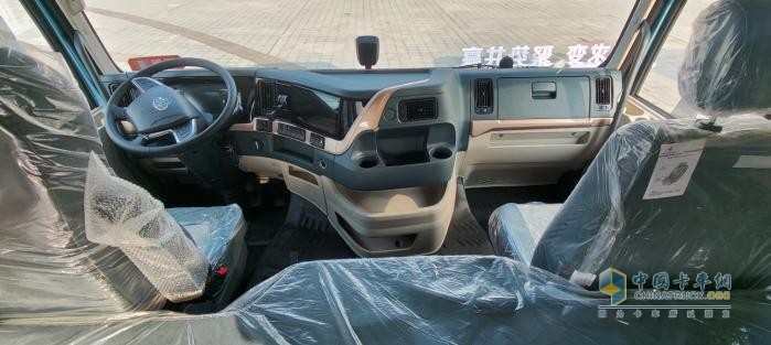 油價(jià)上漲不用愁，乘龍H7 Pro創(chuàng  )贏(yíng)版LNG牽引車(chē)創(chuàng  )富有新招